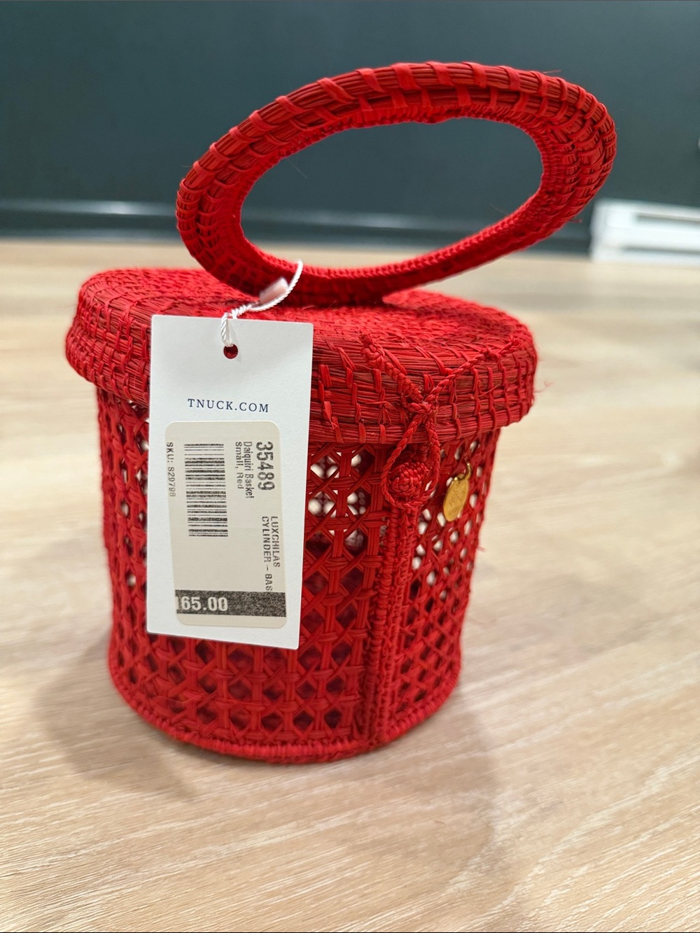 BNWT Luxchilas from tuckernuck Red Woven straw Round Handbag -